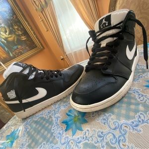 Air Jordan 1 Black &White (2017) (Rare)